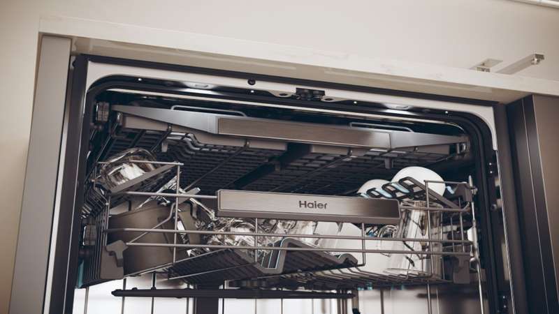 Spülmaschine macht Geräusche beim Wasserziehen